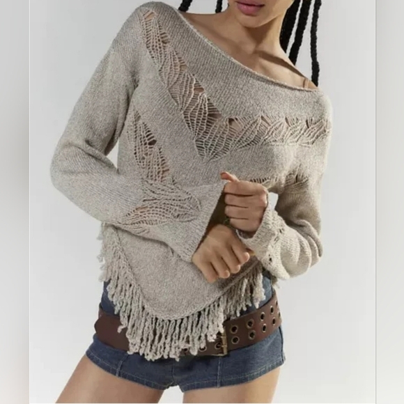 silence + noise Sweaters - Silence + Noise Urban Outfitters Taylor Fringe Sweater, Light Beige, Size XS